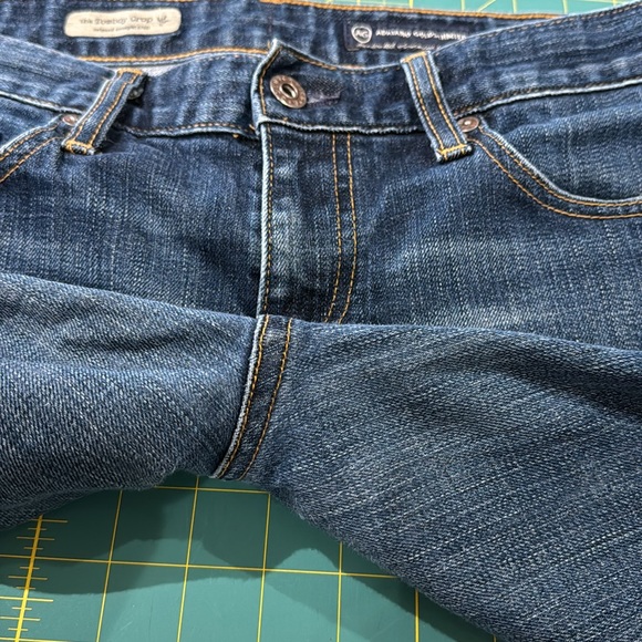 The Tomboy Crop - relaxed straight crop - by AG - Picture 6 of 14